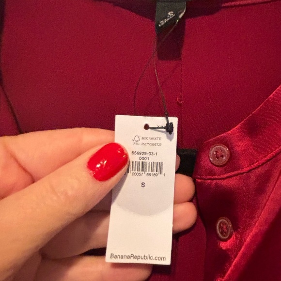 NWT Banana Republic Women's Red Blouse Small - Picture 3 of 5